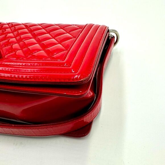 Chanel Boy Red Plexiglass Quilted Matelasse Patent Leather Med Shoulder Bag Ex++ - Picture 7 of 16